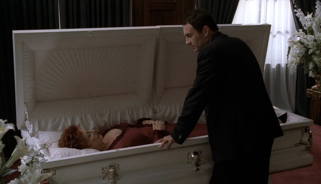 Charmed-Online-dot-NL-NipTuck4x08-2324.jpg