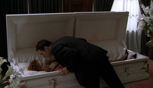 Charmed-Online-dot-NL-NipTuck4x08-2361.jpg