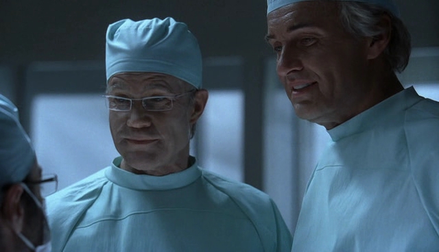 Charmed-Online-dot-NL-NipTuck4x11-1929.jpg