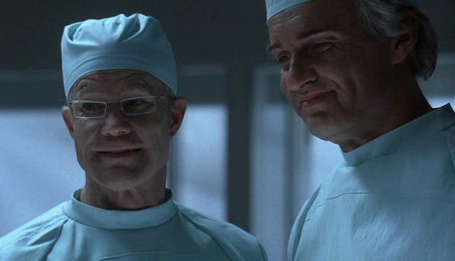 Charmed-Online-dot-NL-NipTuck4x11-1937.jpg