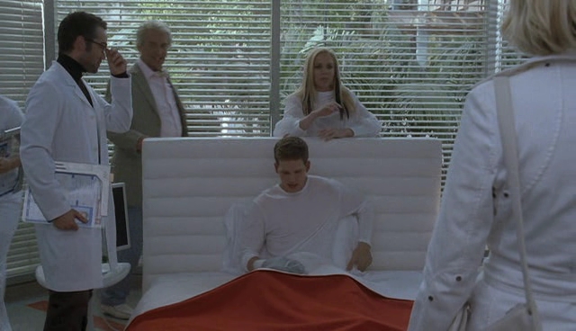 Charmed-Online-dot-NL-NipTuck4x11-2177.jpg