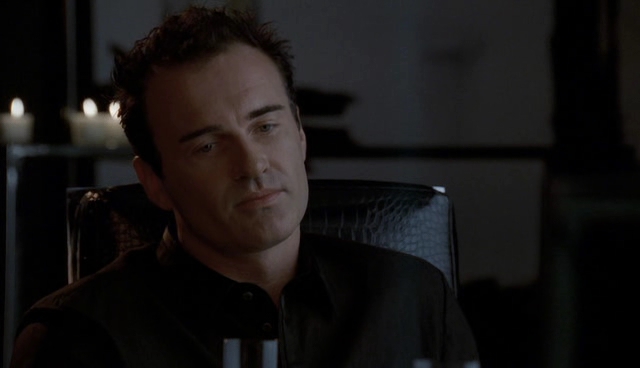 Charmed-Online-dot-NL-NipTuck4x12-0445.jpg