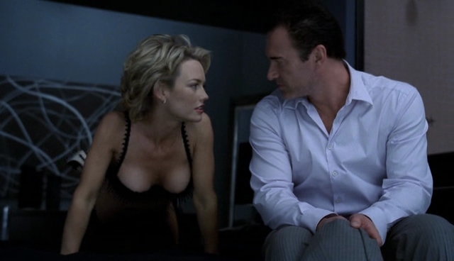 Charmed-Online-dot-NL-NipTuck4x12-1198.jpg