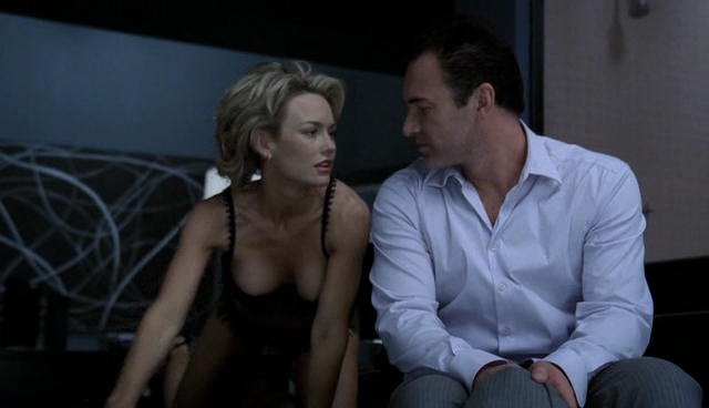 Charmed-Online-dot-NL-NipTuck4x12-1199.jpg
