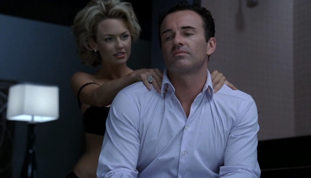 Charmed-Online-dot-NL-NipTuck4x12-1210.jpg