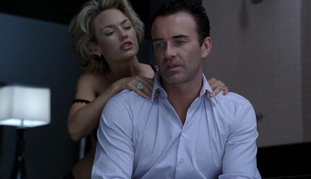 Charmed-Online-dot-NL-NipTuck4x12-1212.jpg