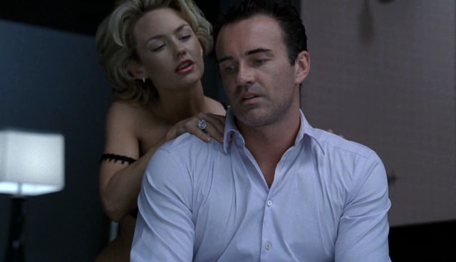 Charmed-Online-dot-NL-NipTuck4x12-1214.jpg