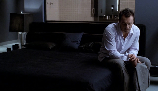 Charmed-Online-dot-NL-NipTuck4x12-1225.jpg