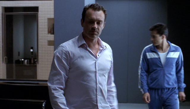 Charmed-Online-dot-NL-NipTuck4x12-1231.jpg