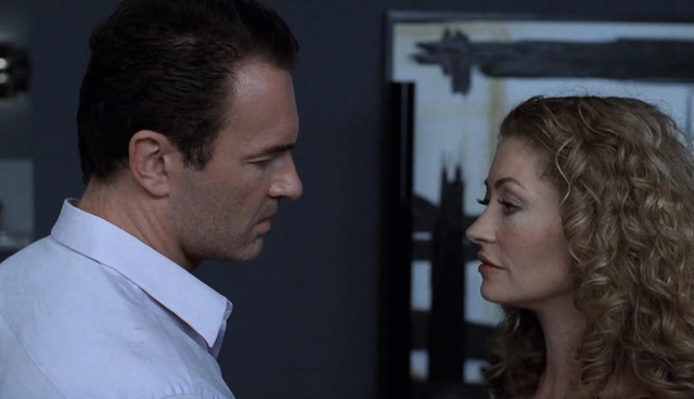 Charmed-Online-dot-NL-NipTuck4x12-1262.jpg