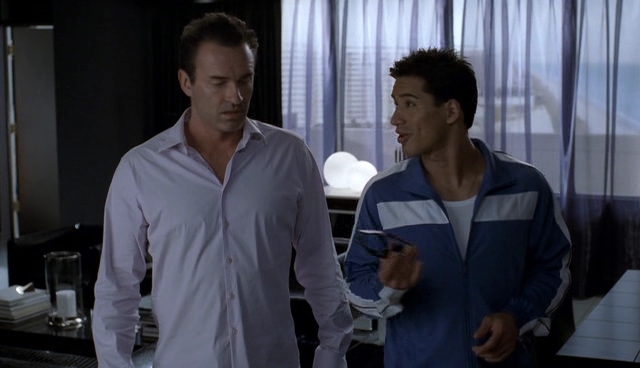 Charmed-Online-dot-NL-NipTuck4x12-1286.jpg