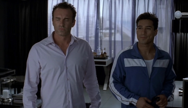 Charmed-Online-dot-NL-NipTuck4x12-1291.jpg