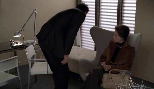 Charmed-Online-dot-NL-NipTuck4x12-1876.jpg