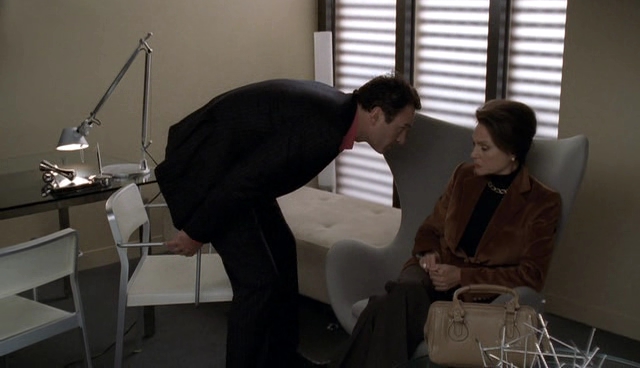 Charmed-Online-dot-NL-NipTuck4x12-1877.jpg