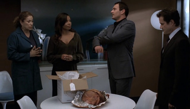 Charmed-Online-dot-NL-NipTuck4x13-1110.jpg