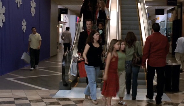 Charmed-Online-dot-NL-NipTuck4x13-1748.jpg