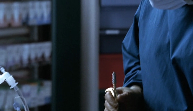 Charmed-Online-dot-NL-NipTuck4x14-0254.jpg