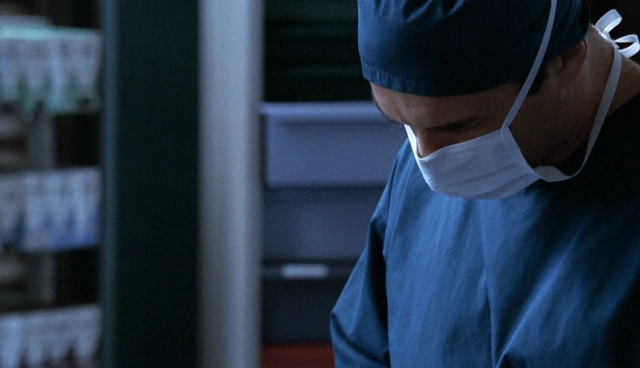 Charmed-Online-dot-NL-NipTuck4x14-0255.jpg