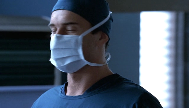 Charmed-Online-dot-NL-NipTuck4x14-0279.jpg