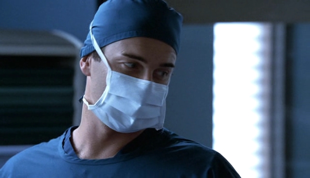 Charmed-Online-dot-NL-NipTuck4x14-0280.jpg