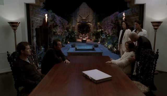 Charmed-Online-dot-NL-NipTuck4x15-0545.jpg