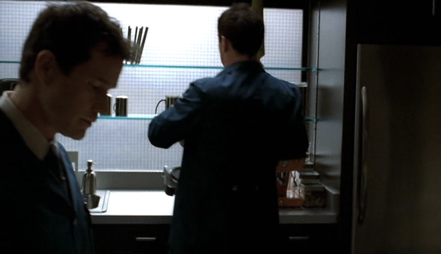 Charmed-Online-dot-NL-NipTuck4x15-0864.jpg