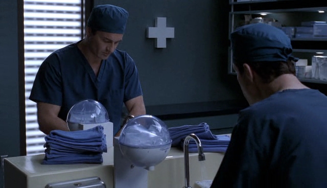 Charmed-Online-dot-NL-NipTuck4x15-1258.jpg Charmed-Online-dot-NL-NipTuck4x15-1258.jpg