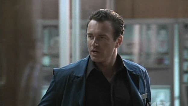 Charmed-Online-dot-NL-NipTuck5x01-0113.jpg