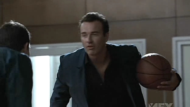 Charmed-Online-dot-NL-NipTuck5x01-0147.jpg