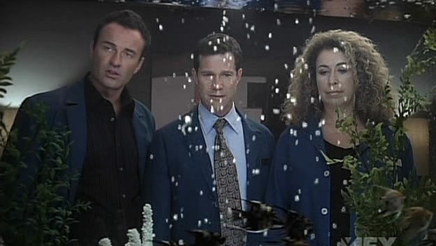 Charmed-Online-dot-NL-NipTuck5x01-0207.jpg
