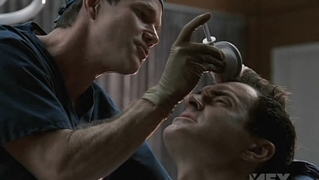 Charmed-Online-dot-NL-NipTuck5x01-1976.jpg
