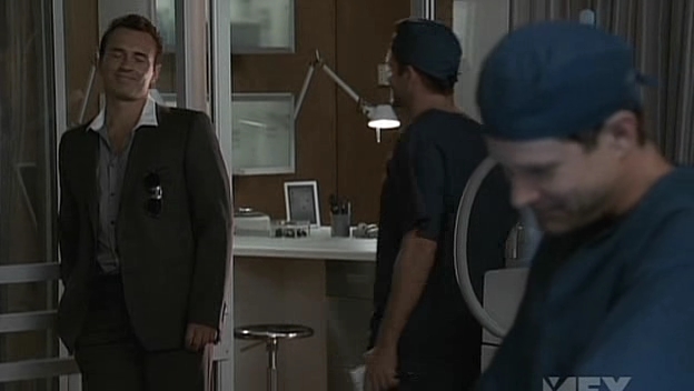 Charmed-Online-dot-NL-NipTuck5x01-2740.jpg