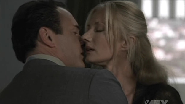 Charmed-Online-dot-NL-NipTuck5x03-0896.jpg