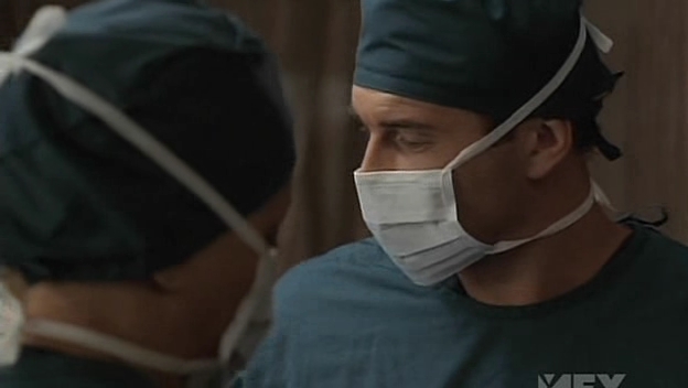 Charmed-Online-dot-NL-NipTuck5x03-1264.jpg