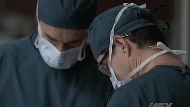 Charmed-Online-dot-NL-NipTuck5x04-0543.jpg