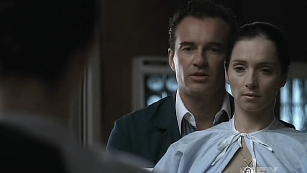 Charmed-Online-dot-NL-NipTuck5x04-1201.jpg