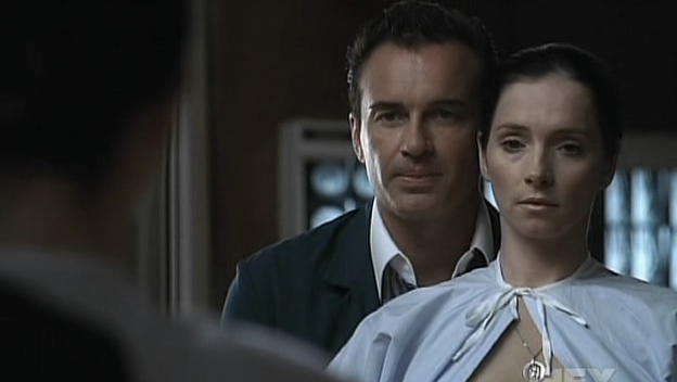 Charmed-Online-dot-NL-NipTuck5x04-1206.jpg