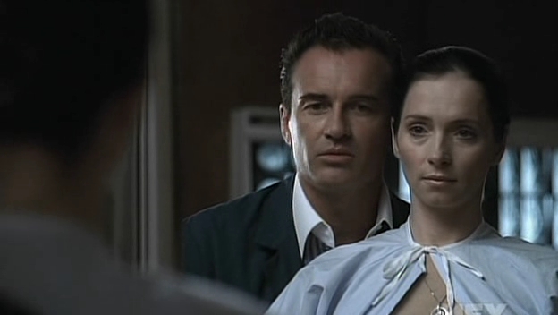 Charmed-Online-dot-NL-NipTuck5x04-1214.jpg