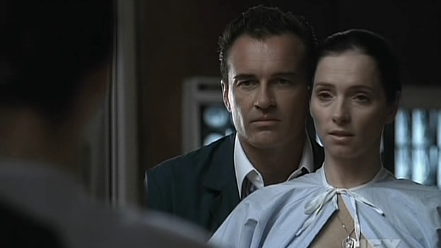 Charmed-Online-dot-NL-NipTuck5x04-1239.jpg
