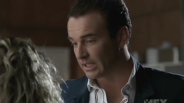 Charmed-Online-dot-NL-NipTuck5x05-1849.jpg