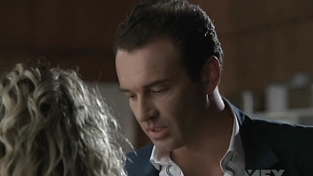 Charmed-Online-dot-NL-NipTuck5x05-1852.jpg