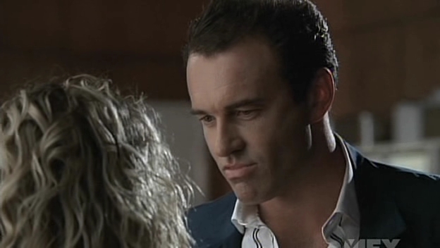 Charmed-Online-dot-NL-NipTuck5x05-1863.jpg