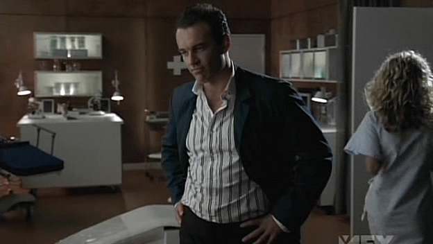 Charmed-Online-dot-NL-NipTuck5x05-1873.jpg