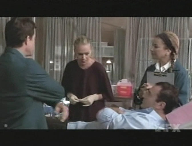 Charmed-Online-dot-NL-NipTuck5x06-0590.jpg