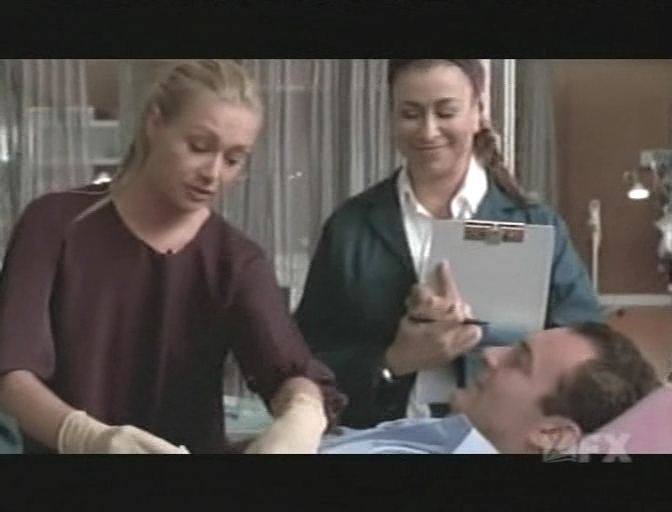 Charmed-Online-dot-NL-NipTuck5x06-0622.jpg