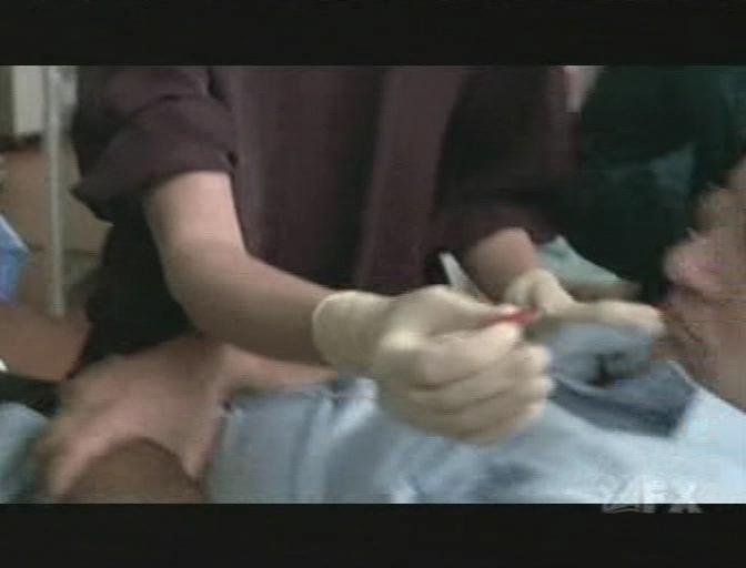 Charmed-Online-dot-NL-NipTuck5x06-0640.jpg