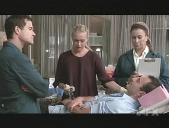 Charmed-Online-dot-NL-NipTuck5x06-0676.jpg