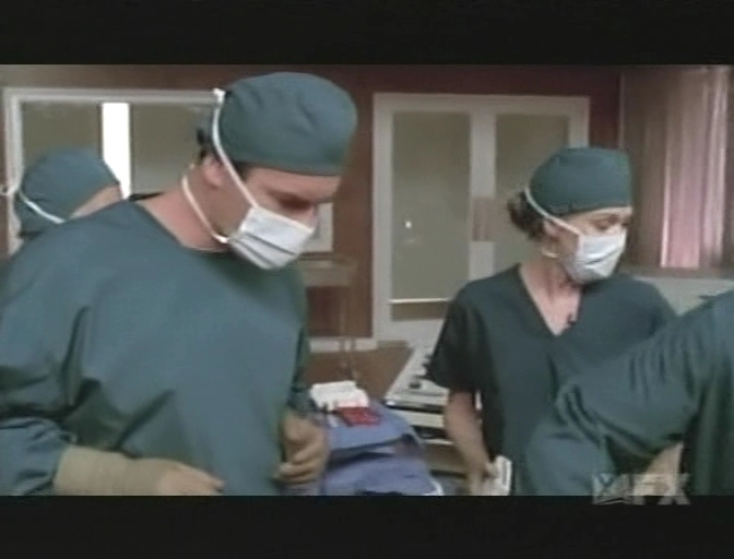Charmed-Online-dot-NL-NipTuck5x06-0837.jpg