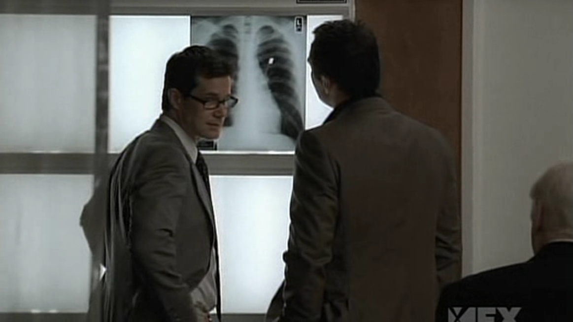 Charmed-Online-dot-NL-NipTuck5x07-0341.jpg