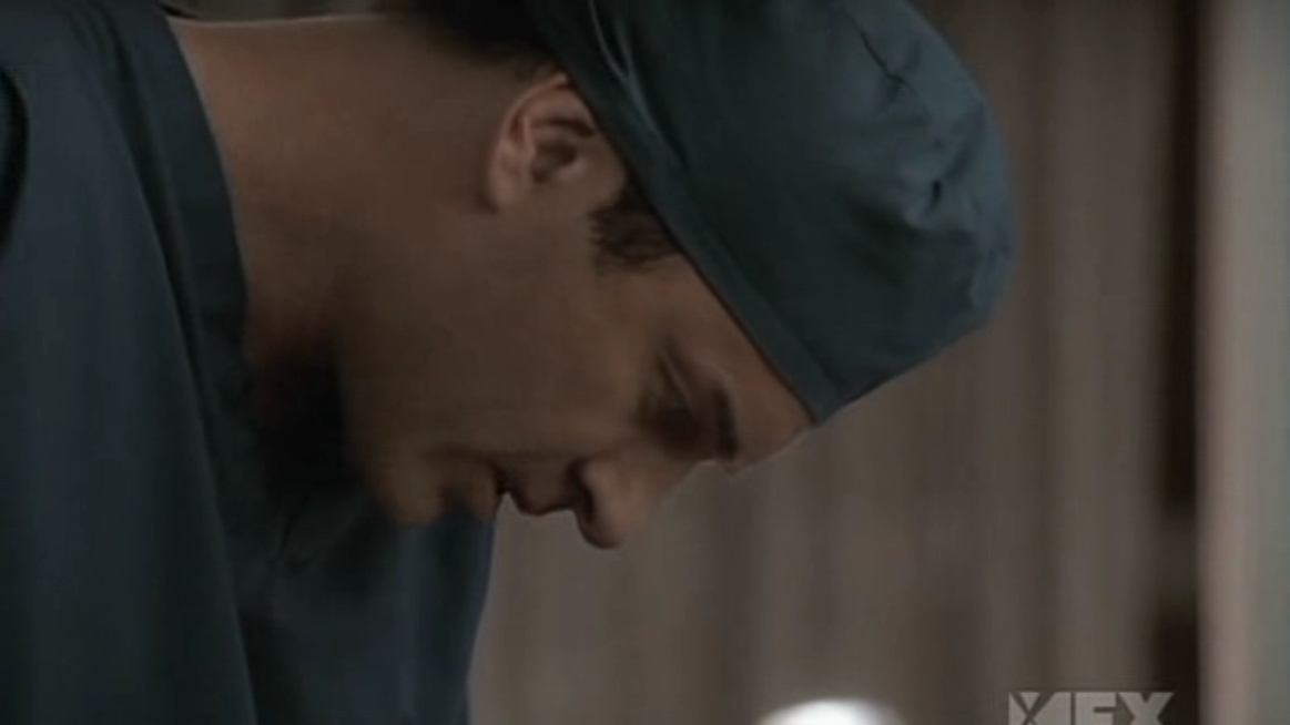 Charmed-Online-dot-NL-NipTuck5x07-1015.jpg